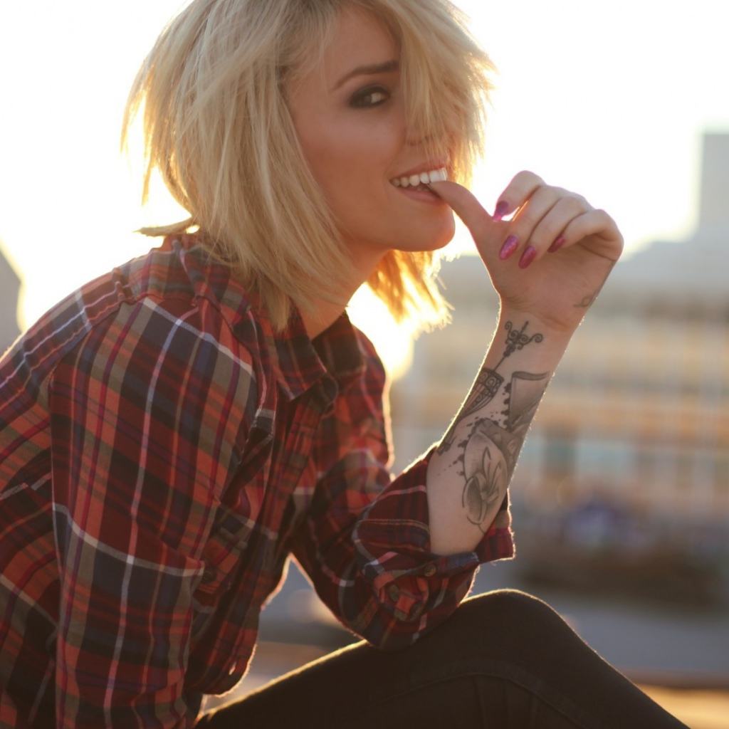 Девушка на закате