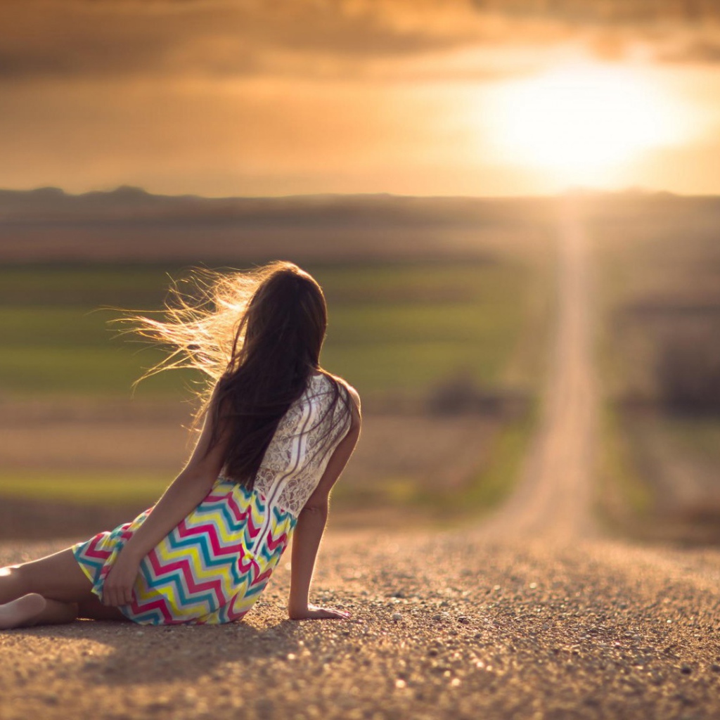 Девушка на закате