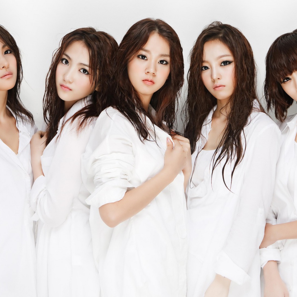 Японки в белом