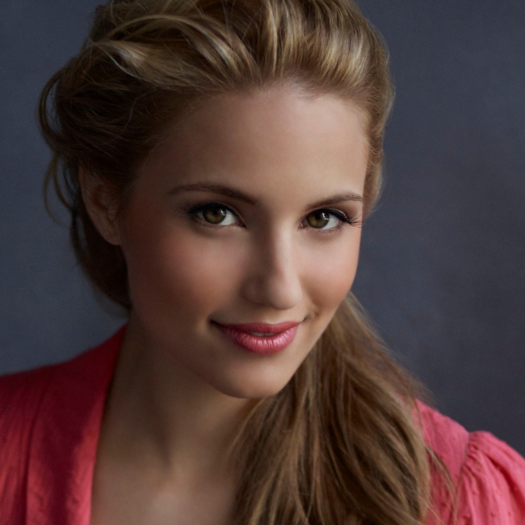 Блондинка Дианна