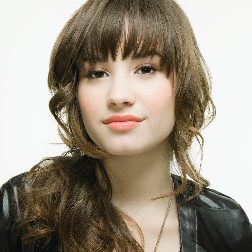 Модель Деми Ловато