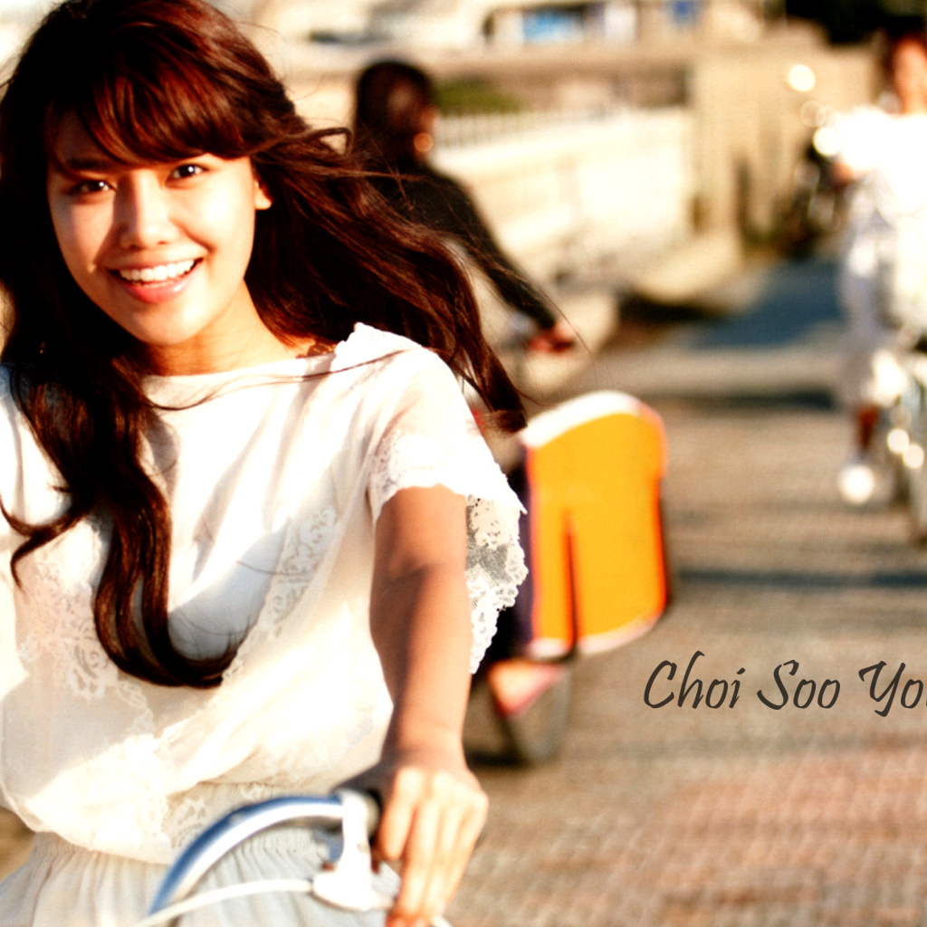 Корейские девушки на велосипедах