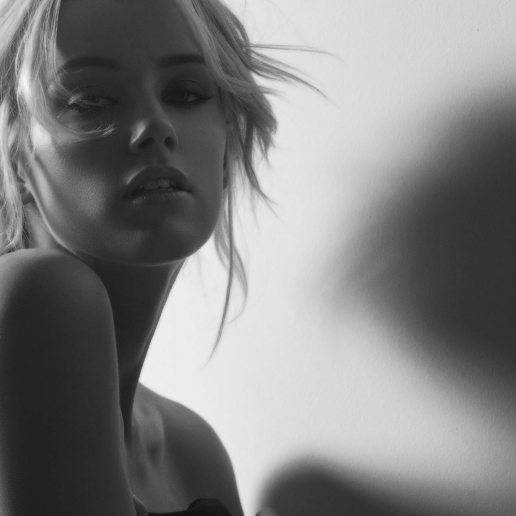 Знаменитая Эмбер Хёрд