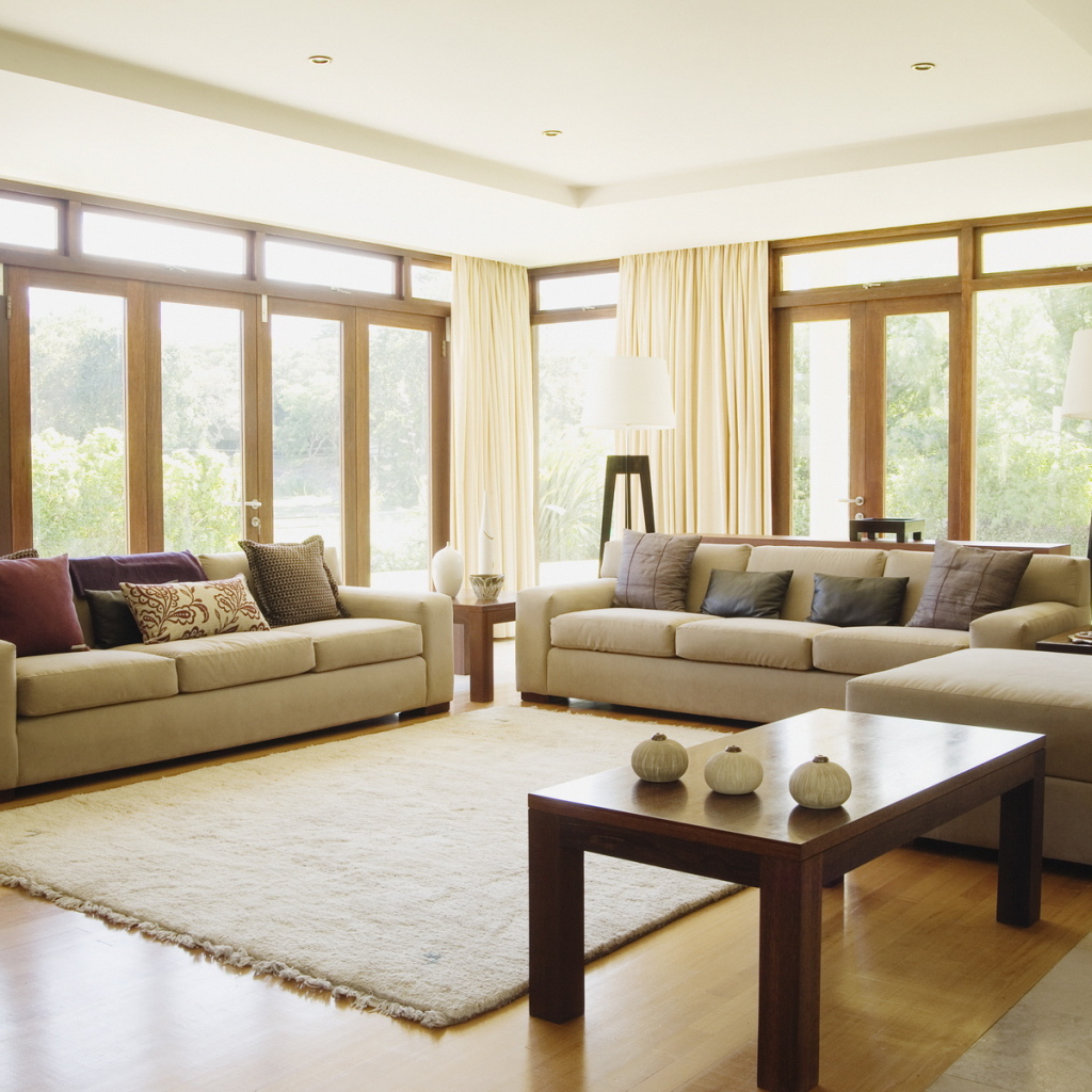 Просторная и светлая гостиная