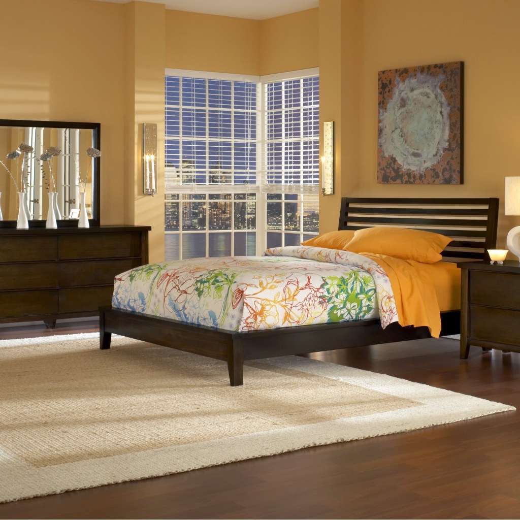 Желтая спальня