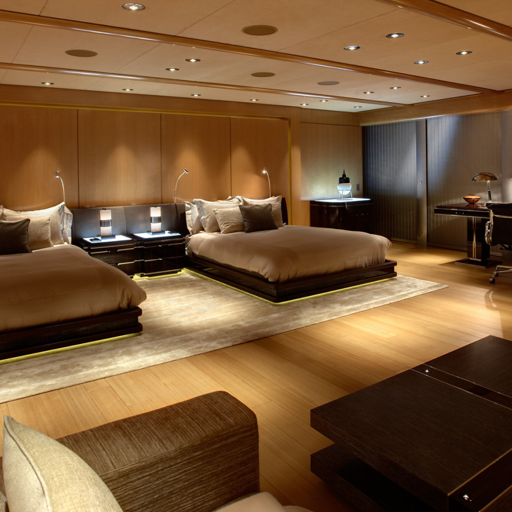 Спальня с двумя кроватями