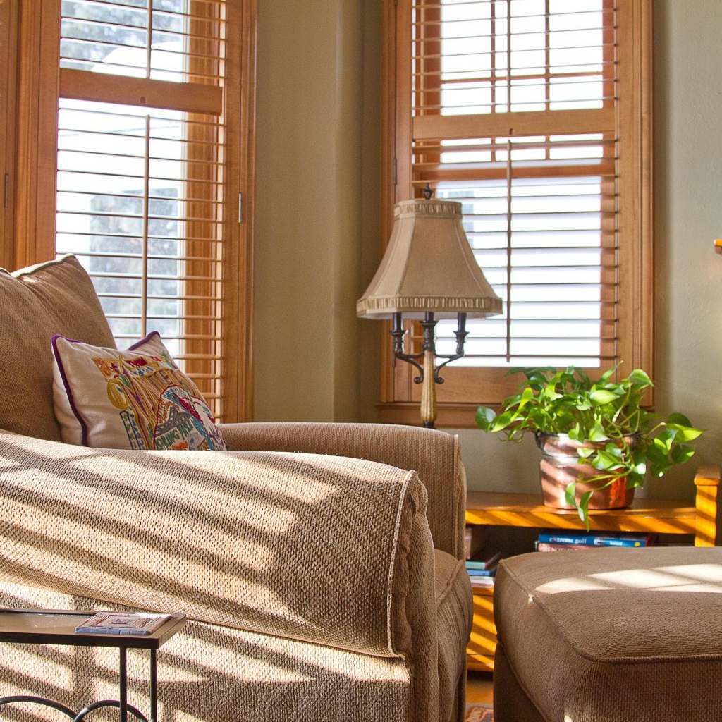 Дизайн комнаты с камином