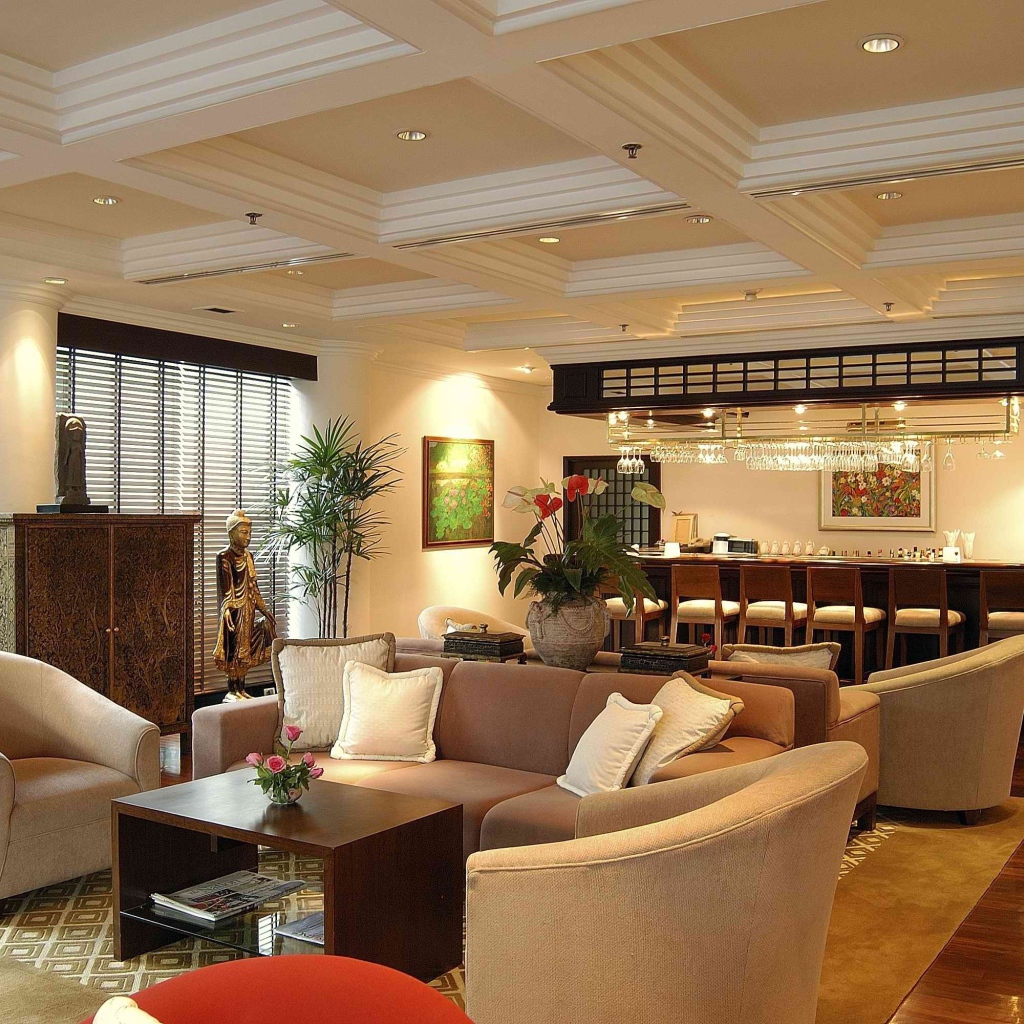 Зал с барной стойкой