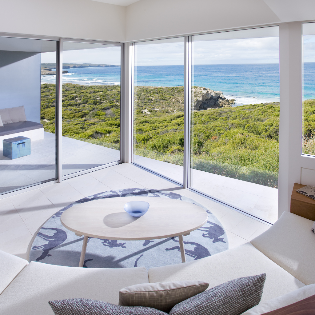 Веранда в доме на берегу моря