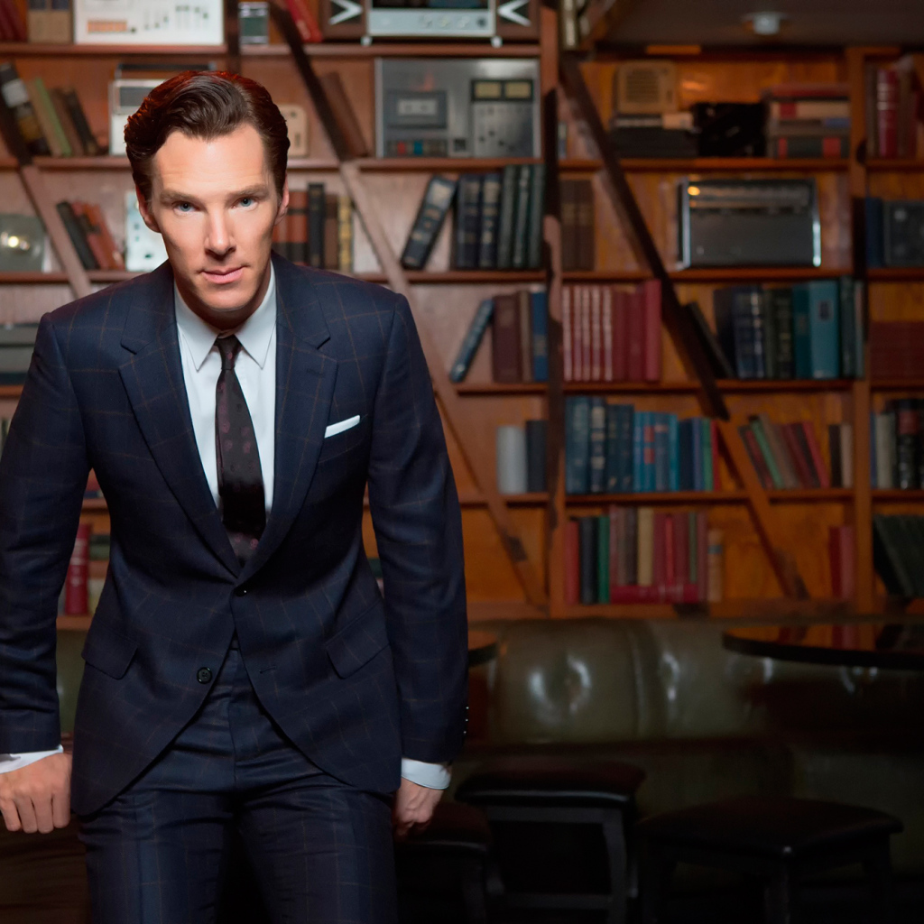 Мужчина в библиотеке