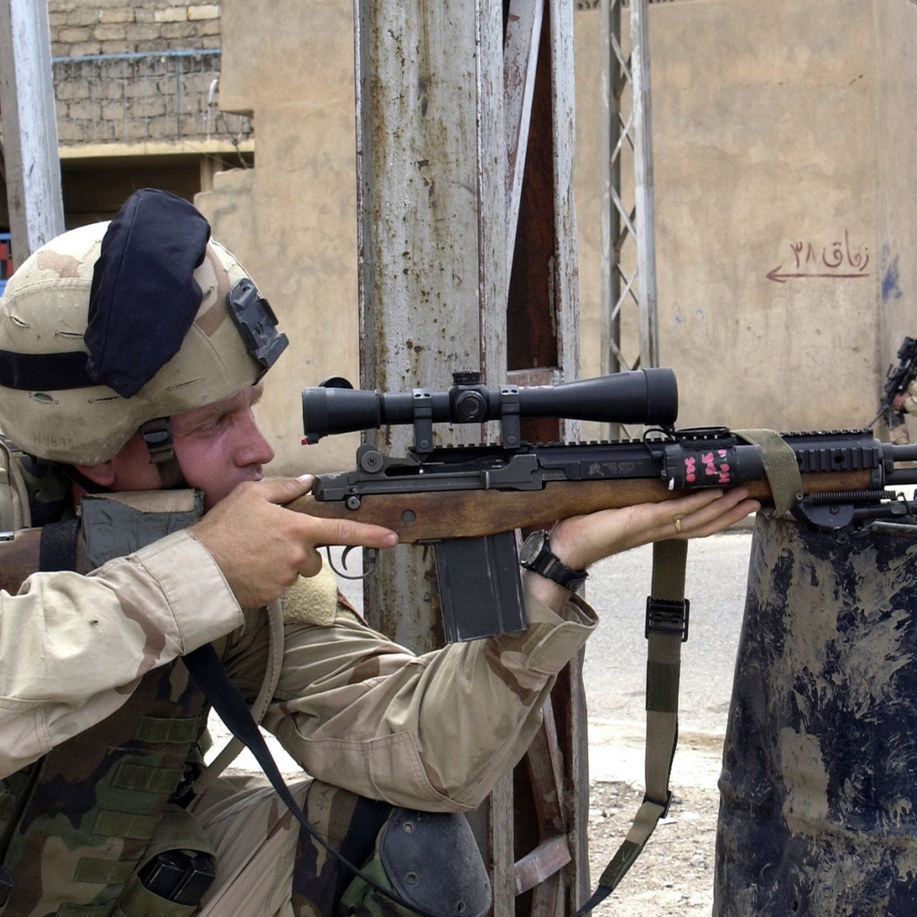 Солдат с винтовкой