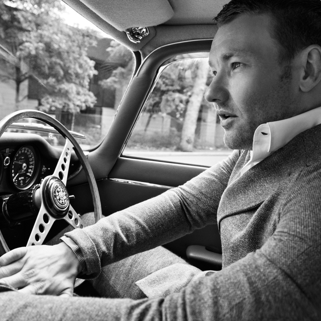 Мужчина за рулем