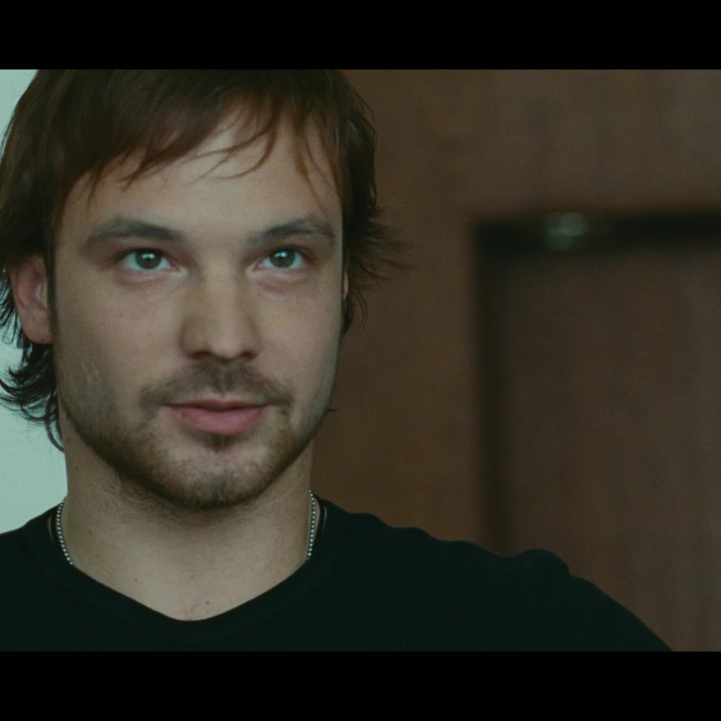 Знаменитая Алексей Чадов