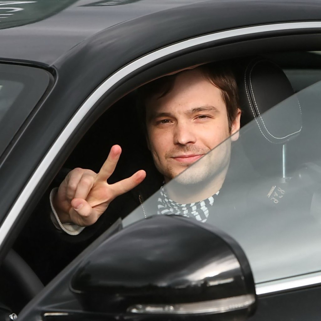 Суперзвезда Алексей Чадов