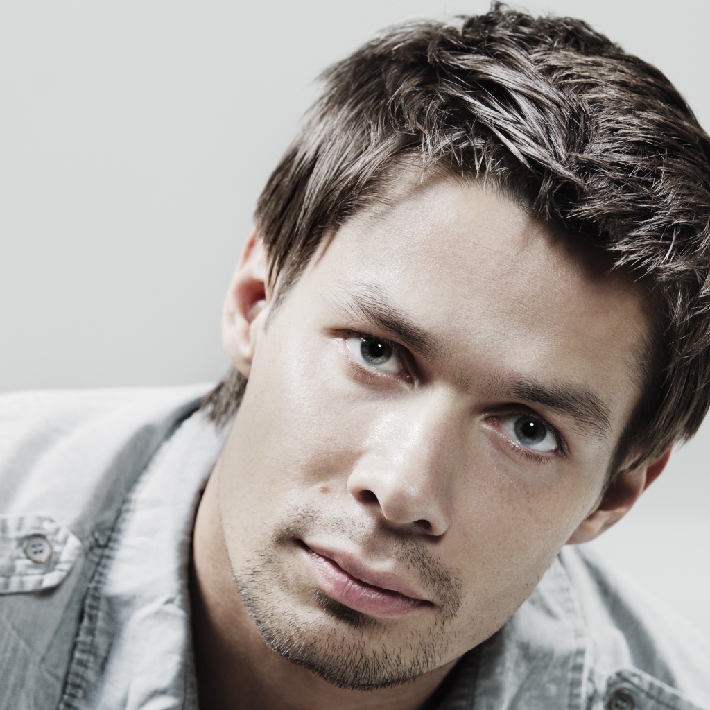 Популярный актер Стас Пьеха