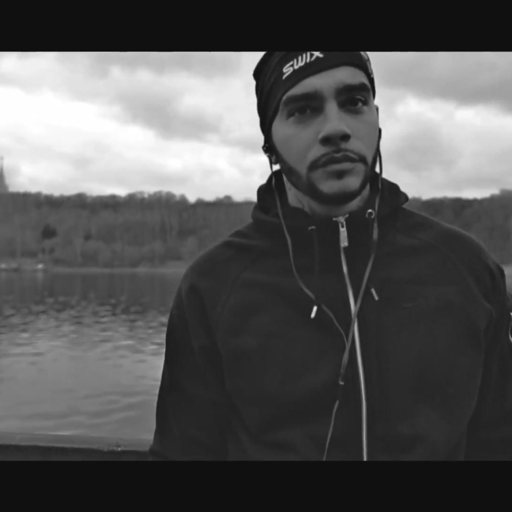 Знаменитый киноактер Тимати