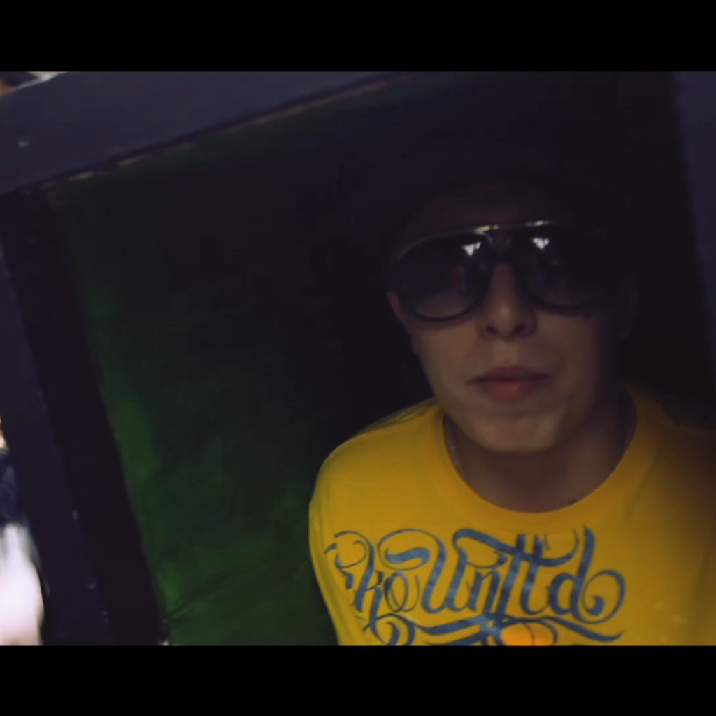 Популярный Витя АК