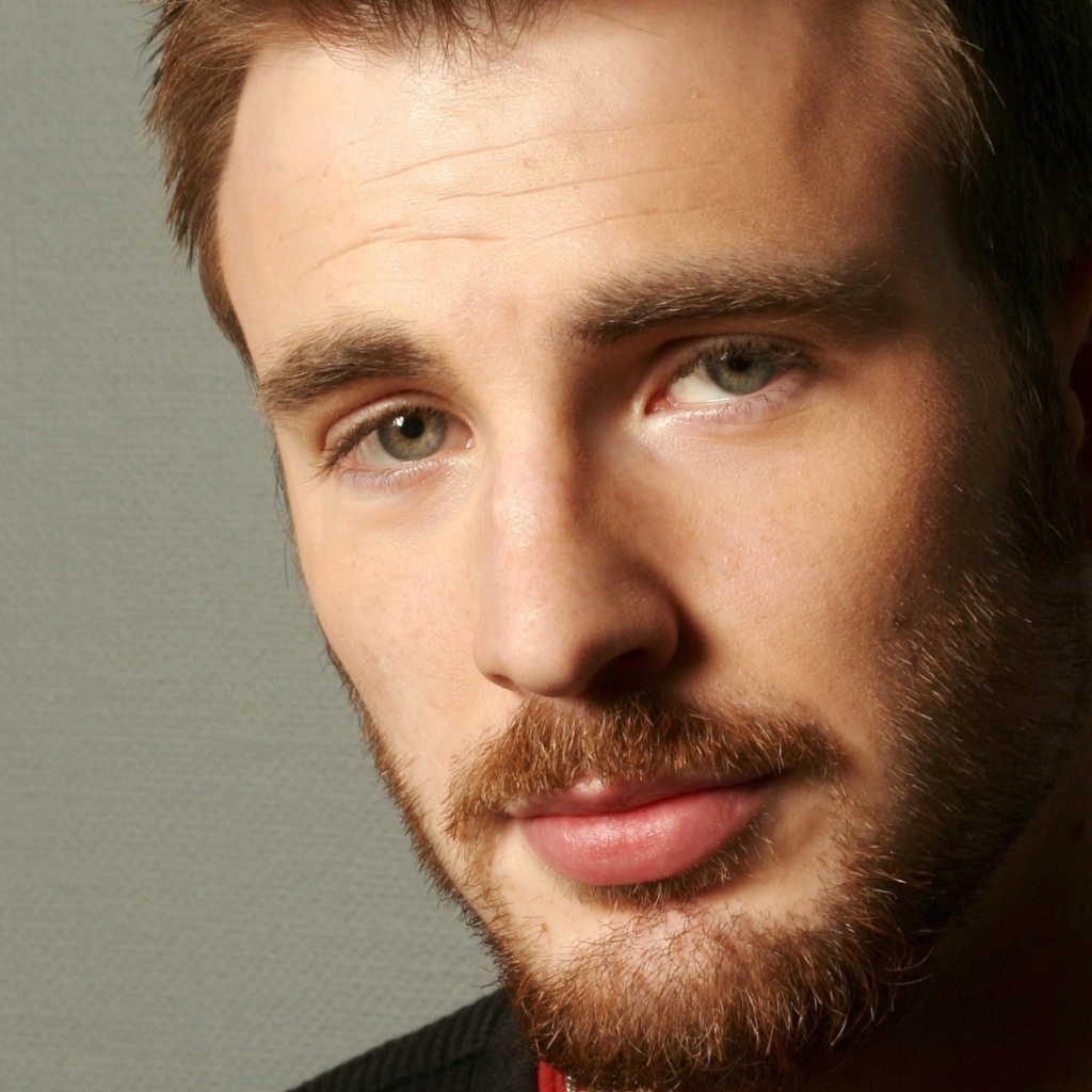 Знаменитая Кинозвезда Крис Эванс