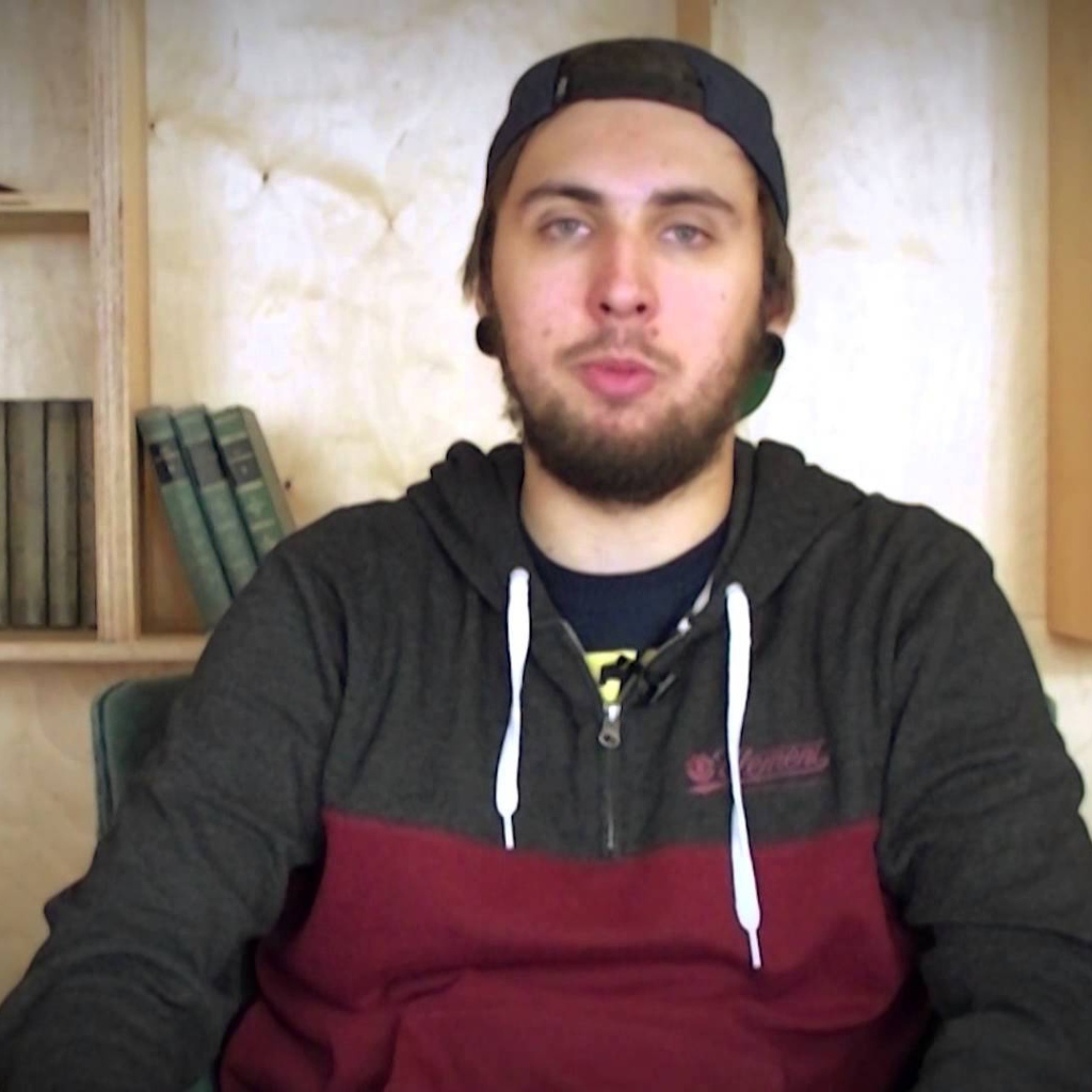 Знаменитость Максим Голополосов