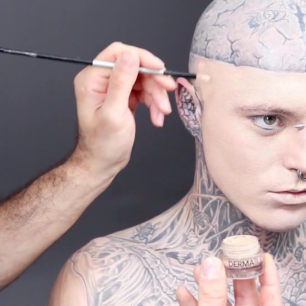 Популярный Рик Жене