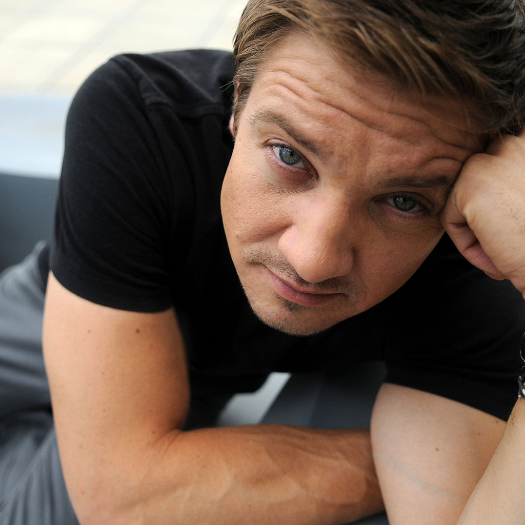 Возлюбленный Джереми Реннер