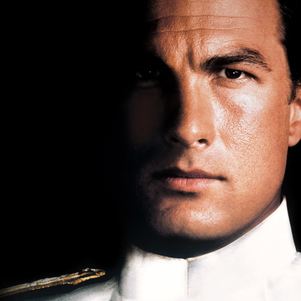 Известный Стивен Сигал