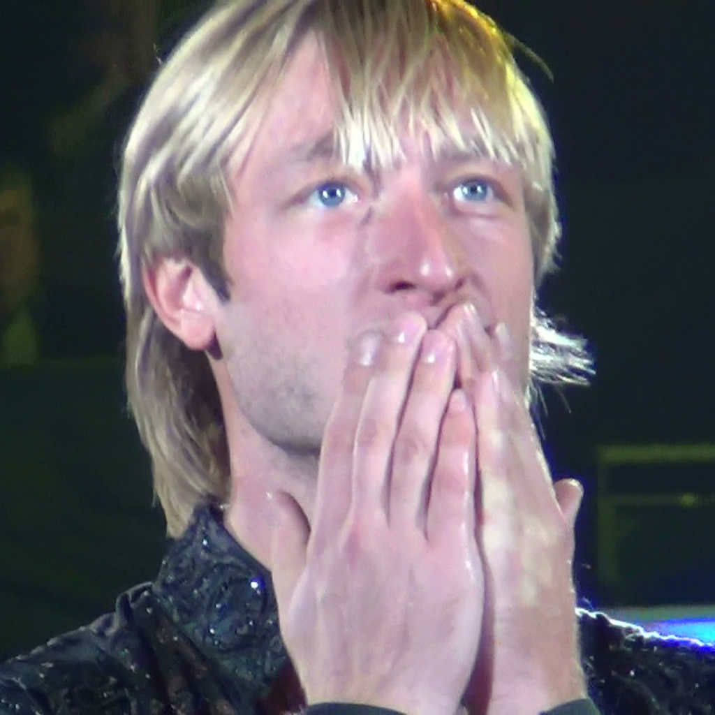 На льду кипят эмоции Евгения Плющенко