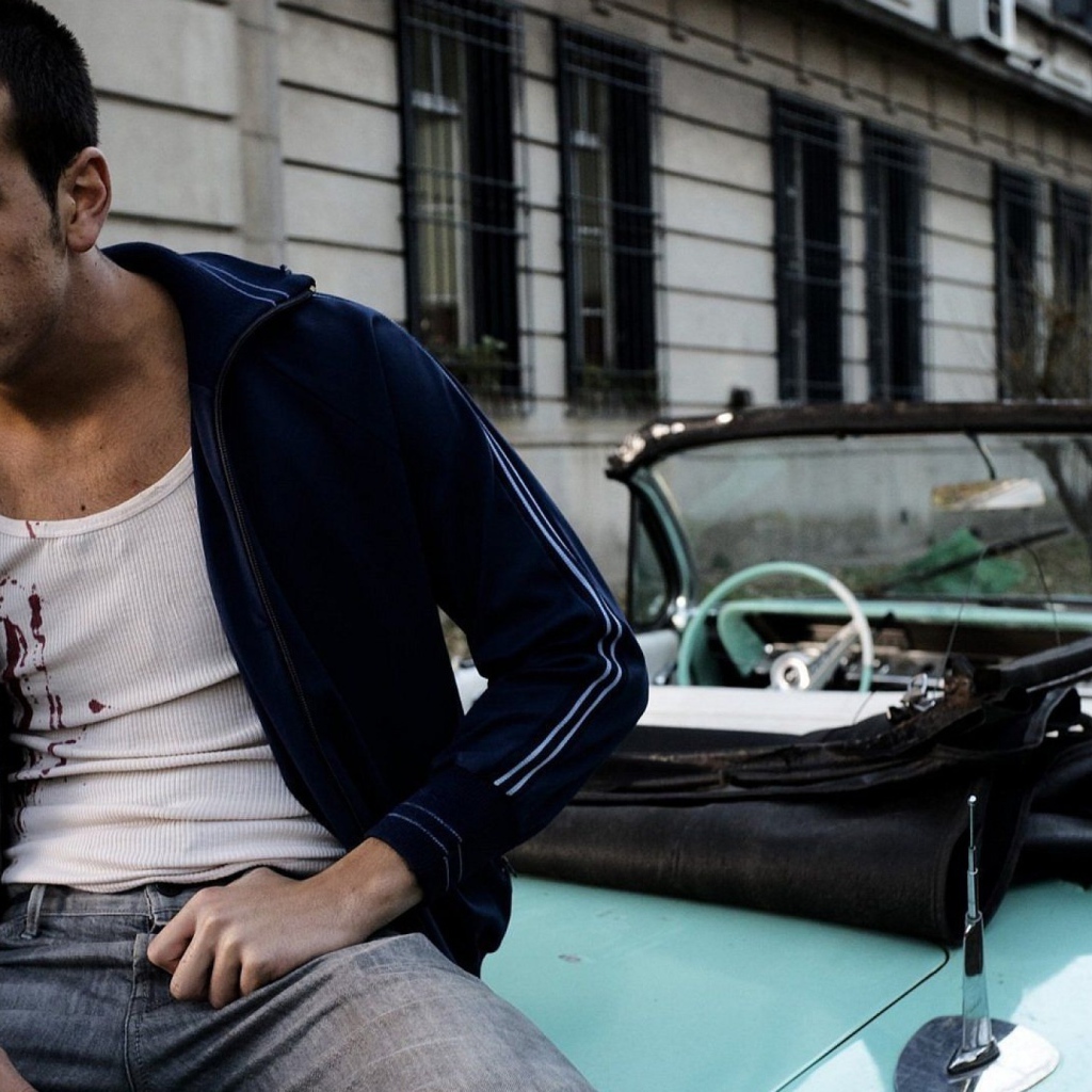 Известный актер Марио Касас