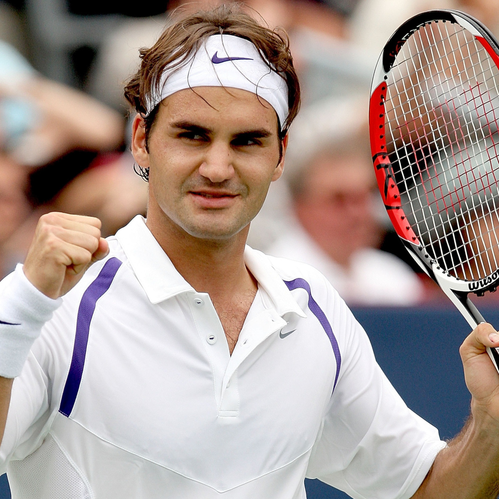 Роджер Федерер на теннисном корте