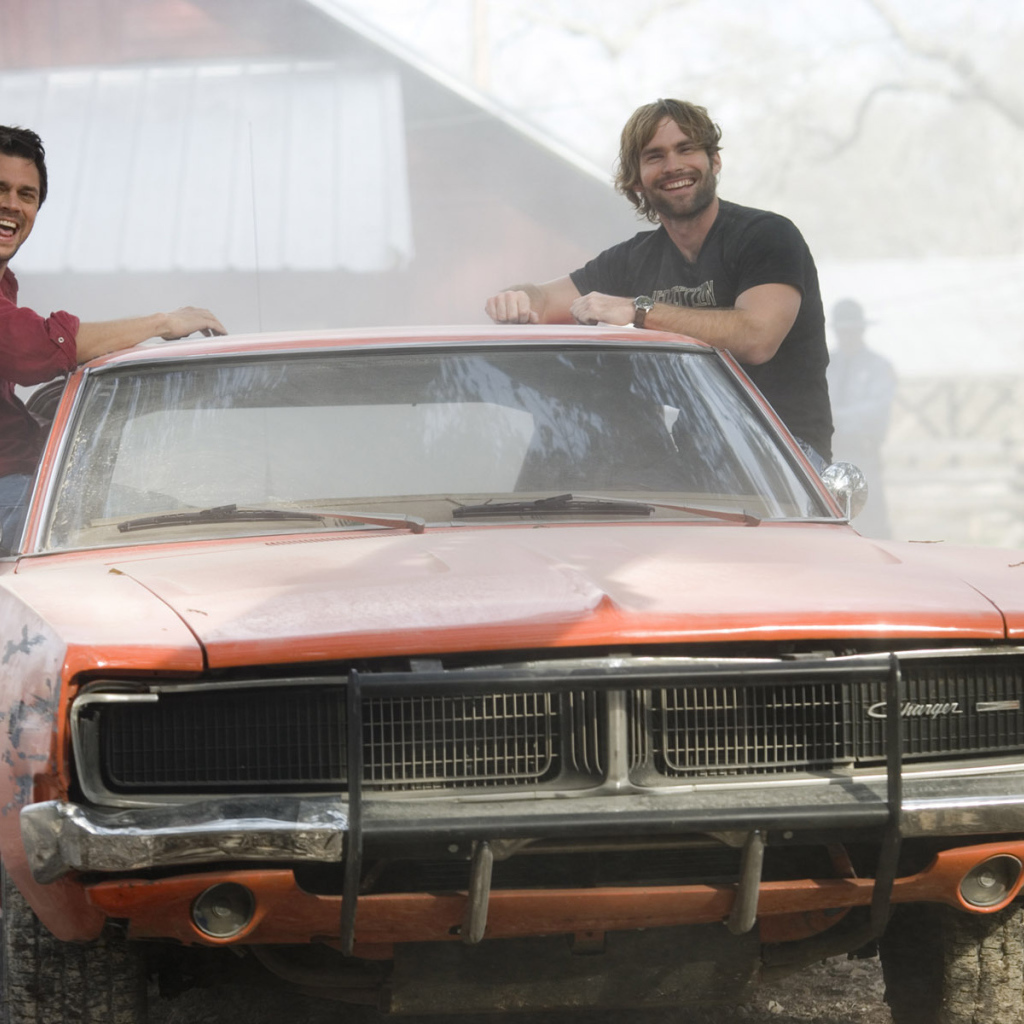 Шонн Уильям Скотт на автомобиле