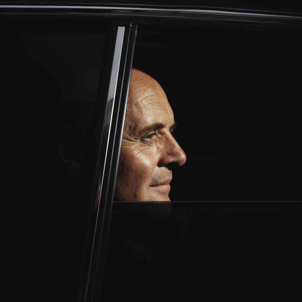 Энтони Хопкинс в автомобиле