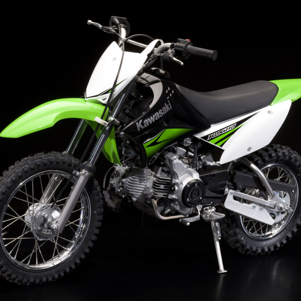 Красивый мотоцикл Kawasaki KLX 125