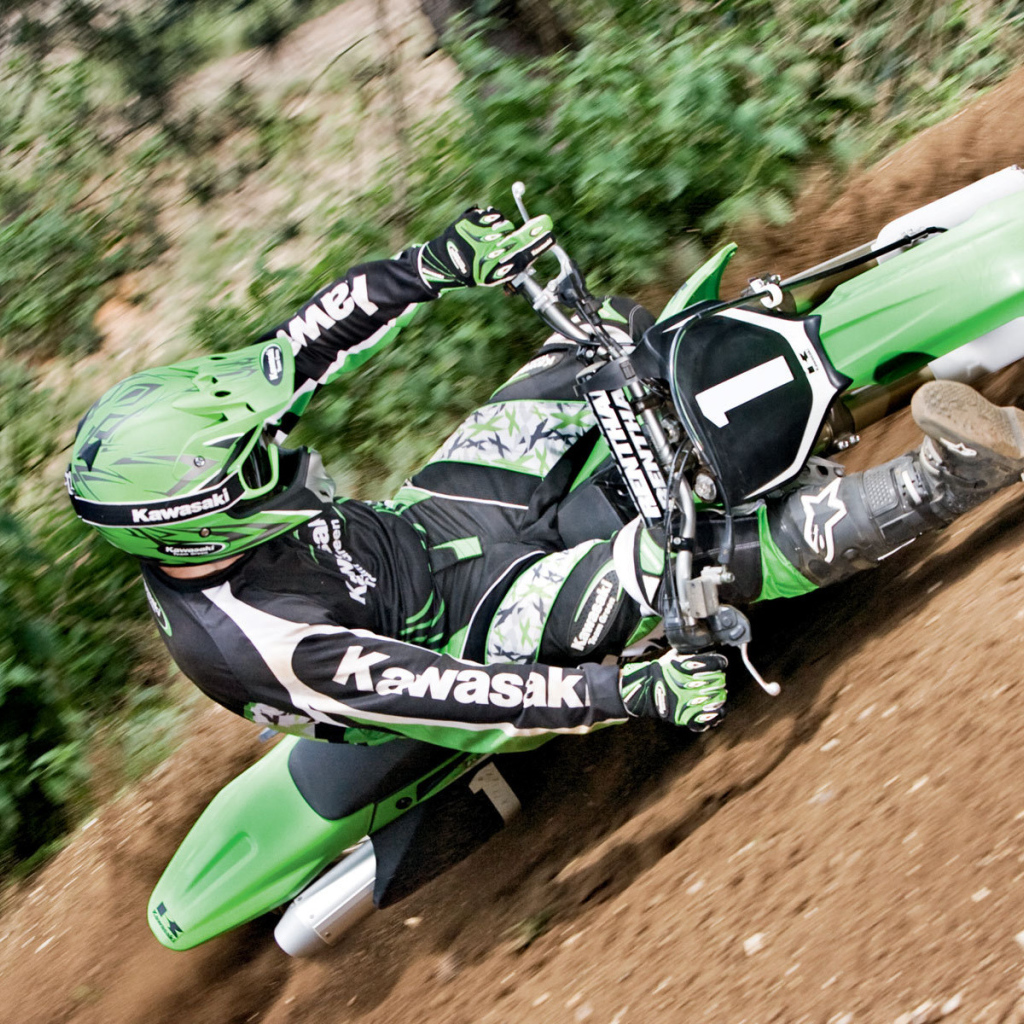Красивый мотоцикл Kawasaki KX 250 F
