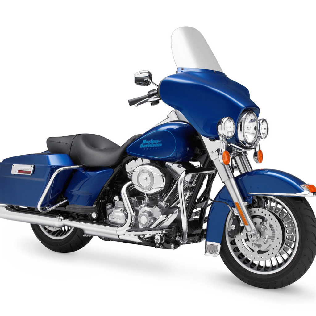 Красивый мотоцикл в москве Harley-Davidson Street Glide