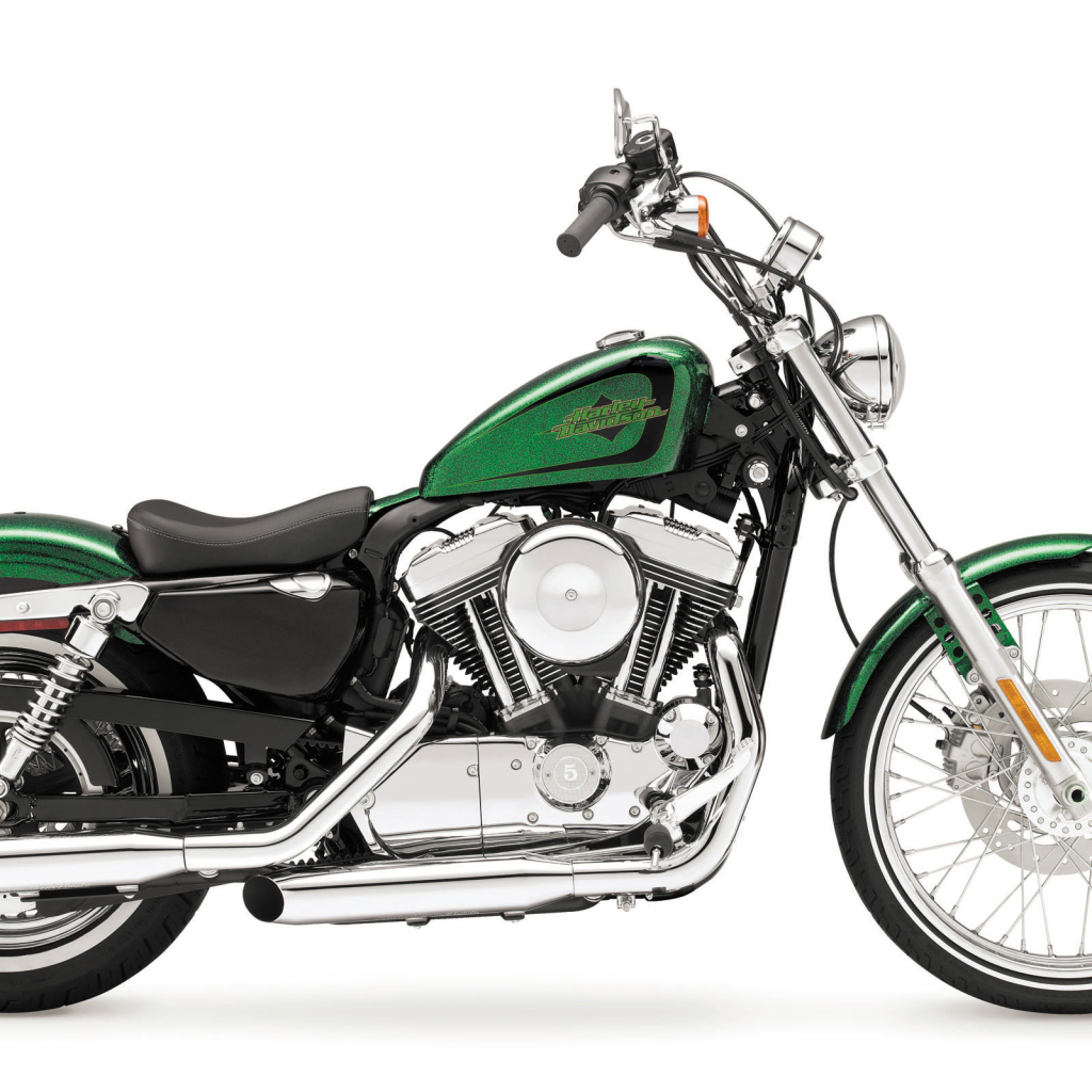 Красивый мотоцикл в москве Harley-Davidson XL 1200V Sportster Seventy-Two