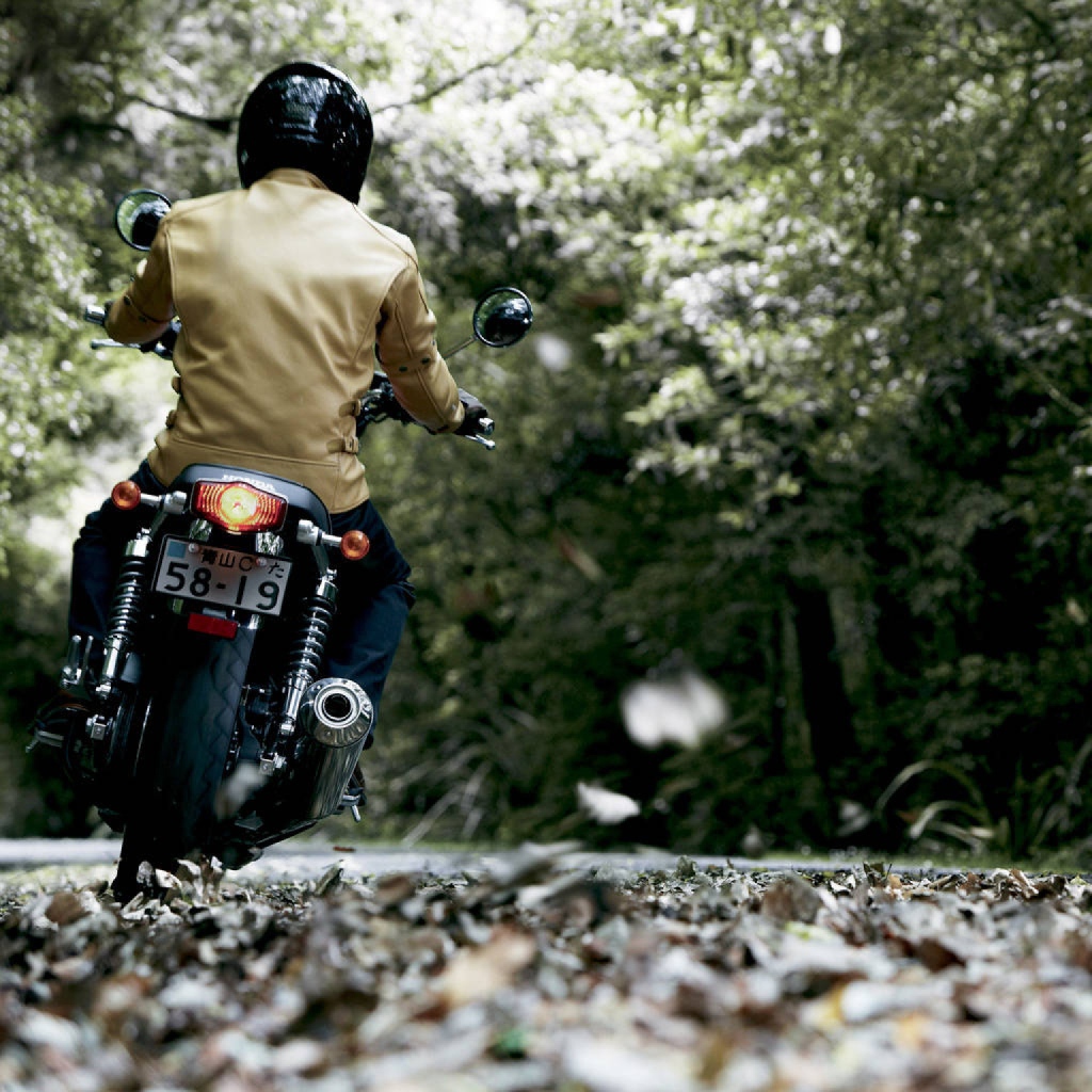 Красивый мотоцикл в москве Honda CB 1100