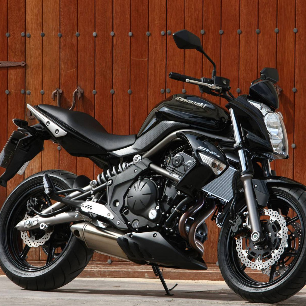 Красивый мотоцикл в москве Kawasaki ER-6n