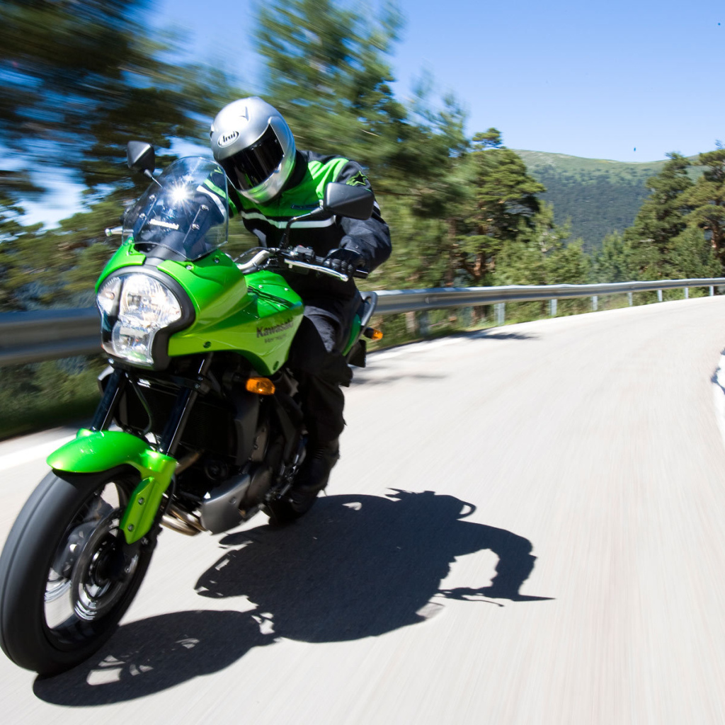 Красивый мотоцикл в москве Kawasaki Versys