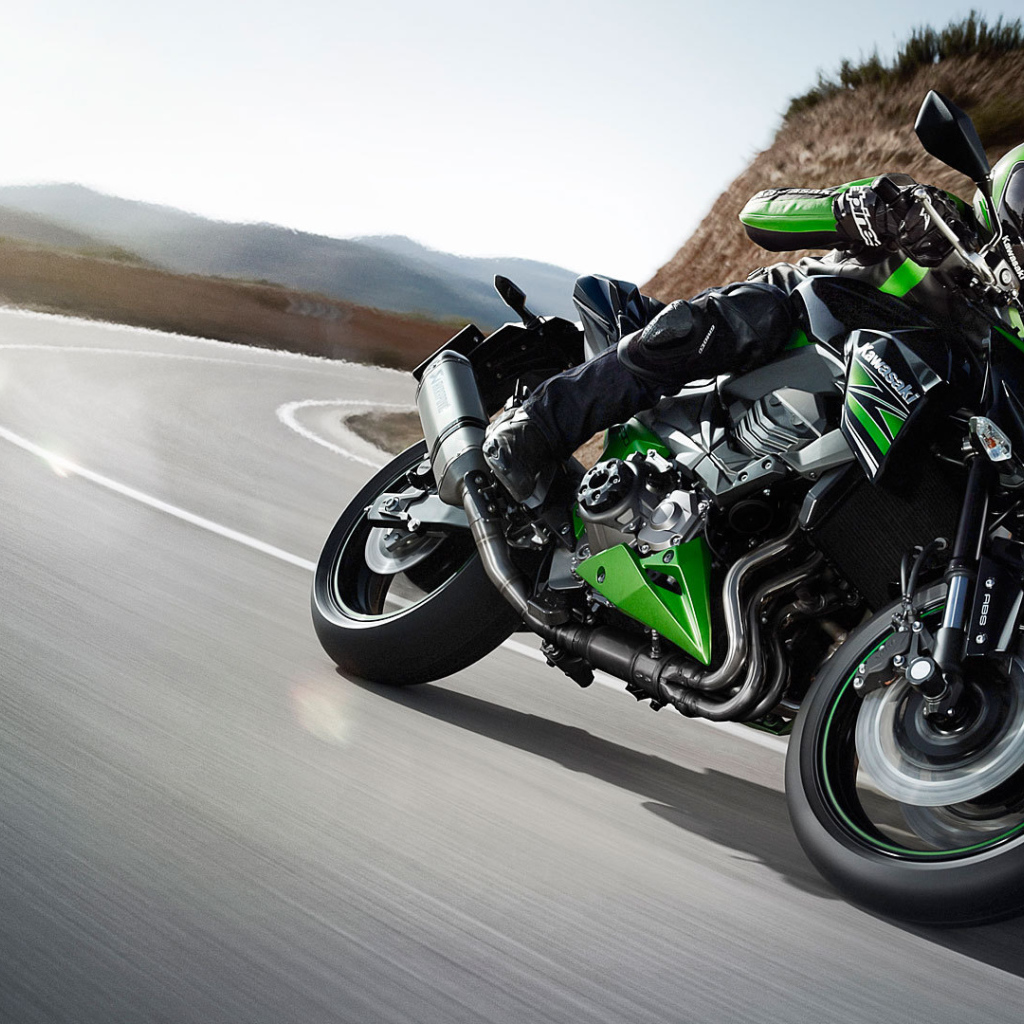 Красивый мотоцикл в москве Kawasaki Z 800