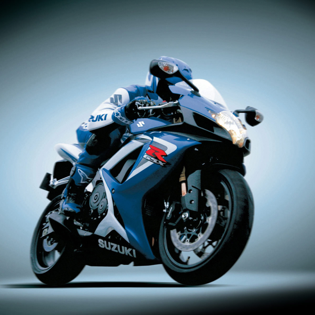 Красивый мотоцикл в москве Suzuki  GSX-R 750