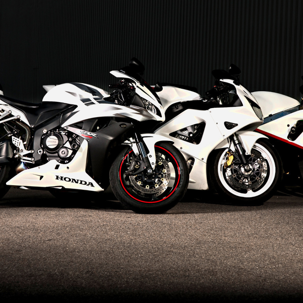 Быстрый мотоцикл Honda CBR 600 RR