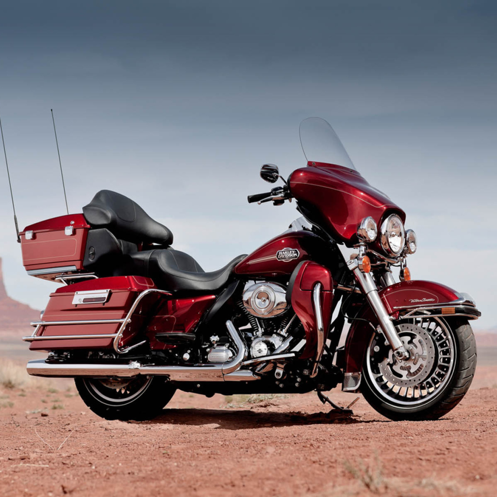 Быстрый мотоцикл Harley-Davidson Electra Glide Ultra Classic