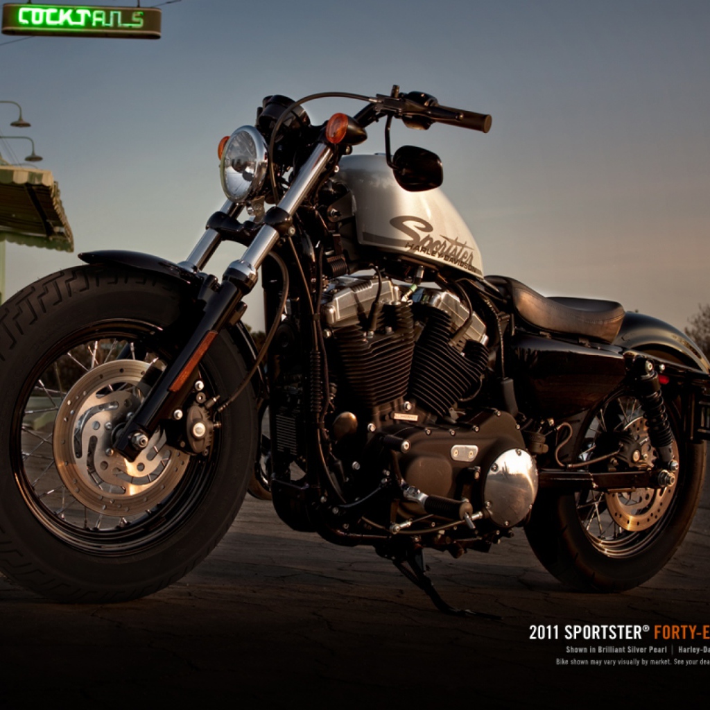 Быстрый мотоцикл Harley-Davidson XL 1200X Sportster Forty-Eight