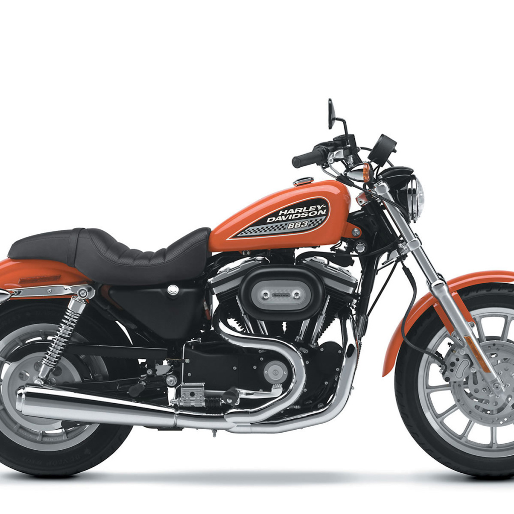 Быстрый мотоцикл Harley-Davidson XL 883R Sportster Roadster
