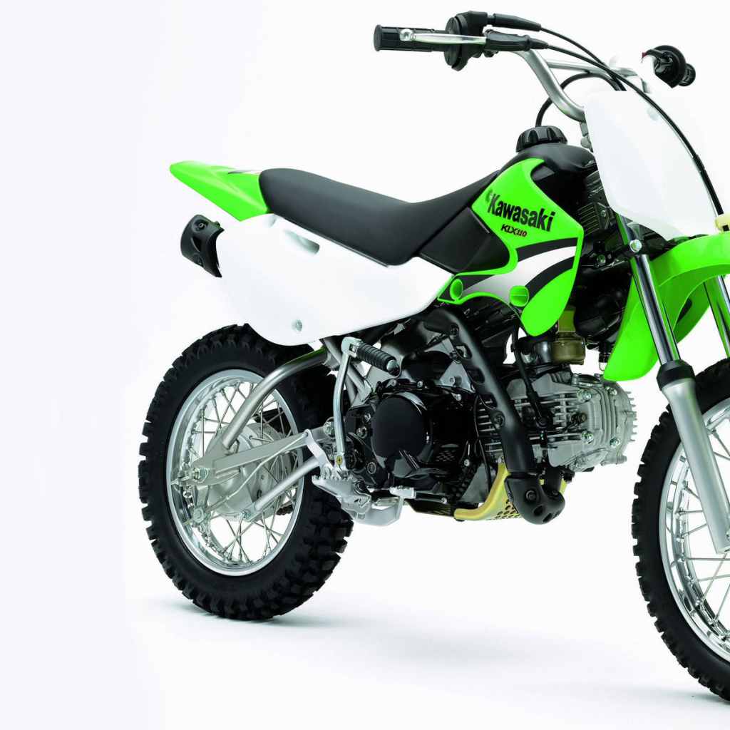Быстрый мотоцикл Kawasaki KLX 110