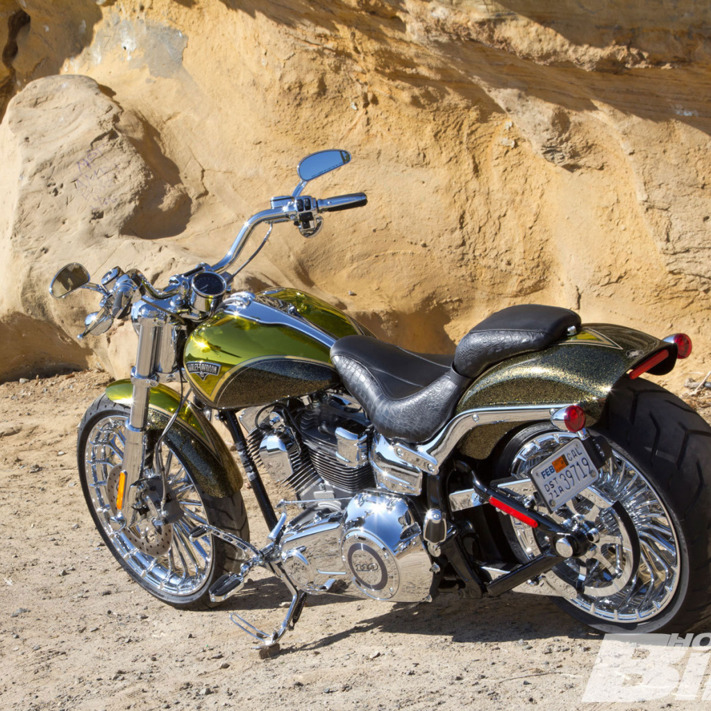 Невероятный мотоцикл Harley-Davidson CVO Breakout