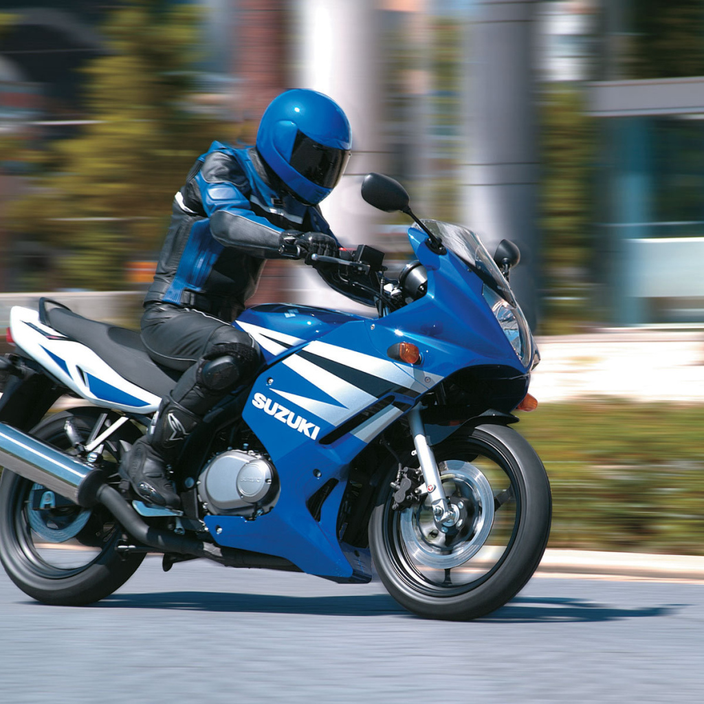 Невероятный мотоцикл Suzuki  GS 500 F 