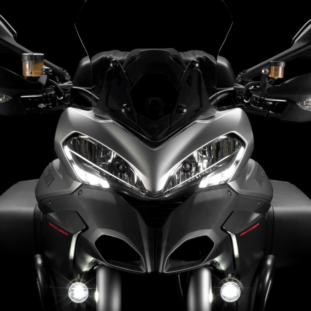 Невероятно быстрый мотоцикл Ducati Multistrada 1200 S Granturismo