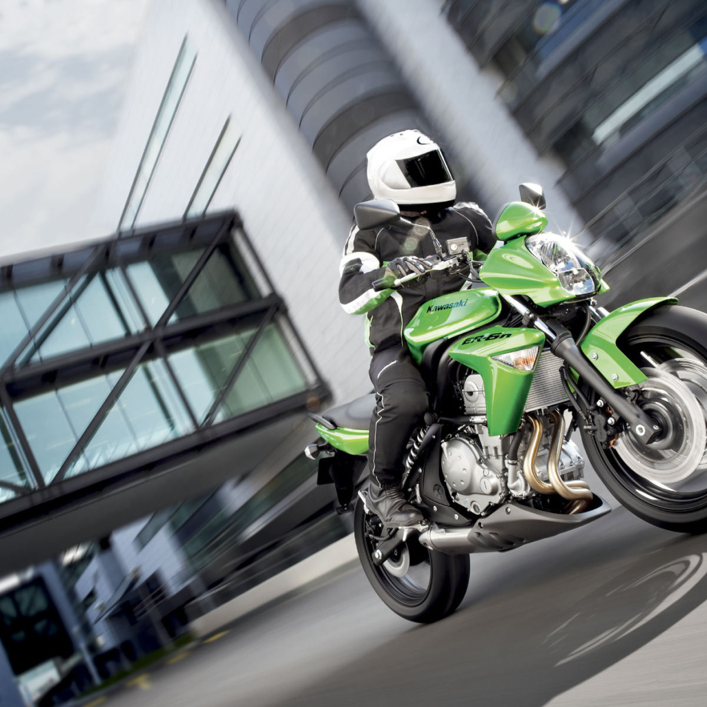 Невероятно быстрый мотоцикл Kawasaki ER-6f