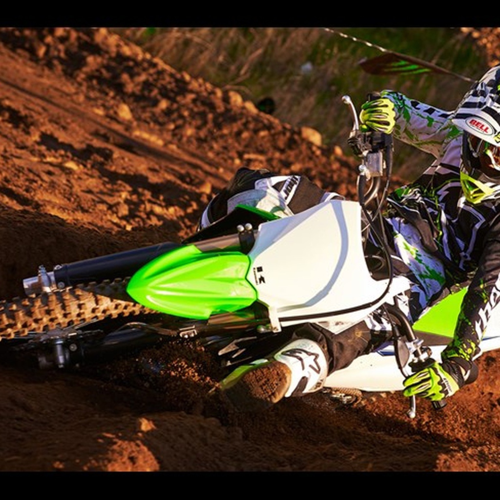Невероятно быстрый мотоцикл Kawasaki KX 85-II